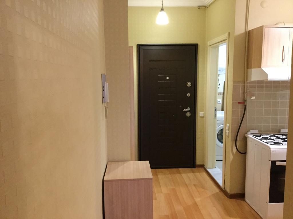 Nina'S Apartment On Gorgasali Батуми Екстериор снимка